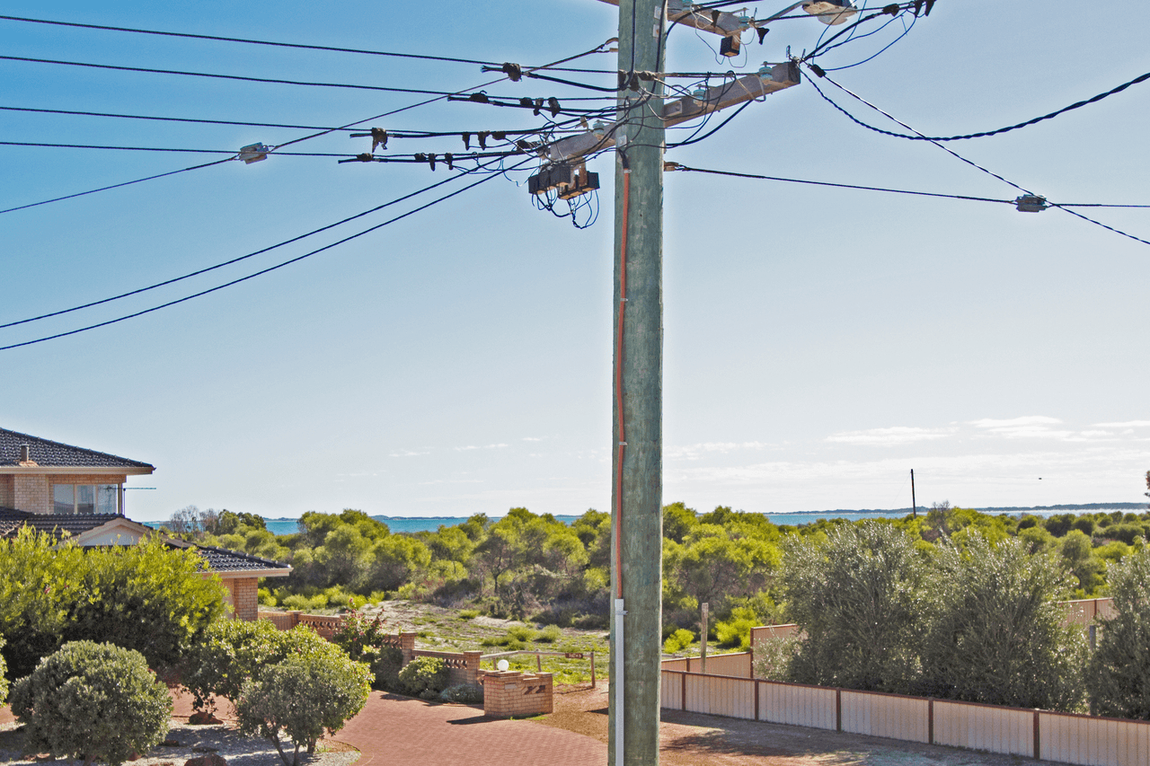 17 Coubrough Place, JURIEN BAY, WA 6516