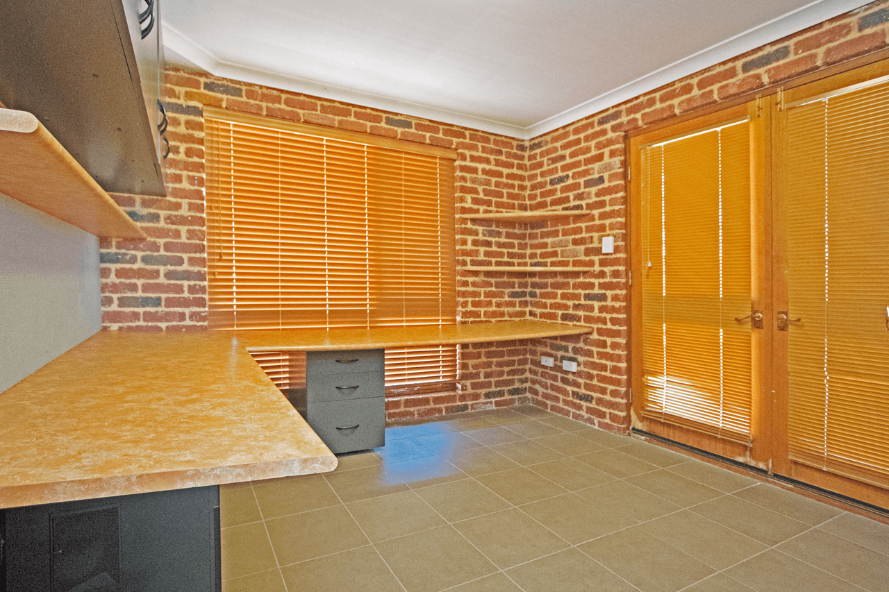 17 Coubrough Place, JURIEN BAY, WA 6516