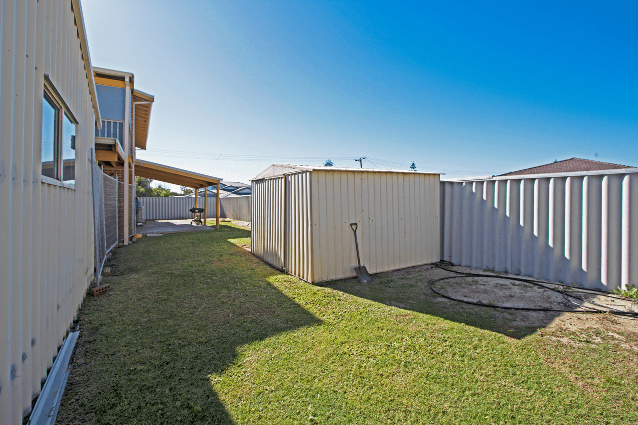 17 Coubrough Place, JURIEN BAY, WA 6516