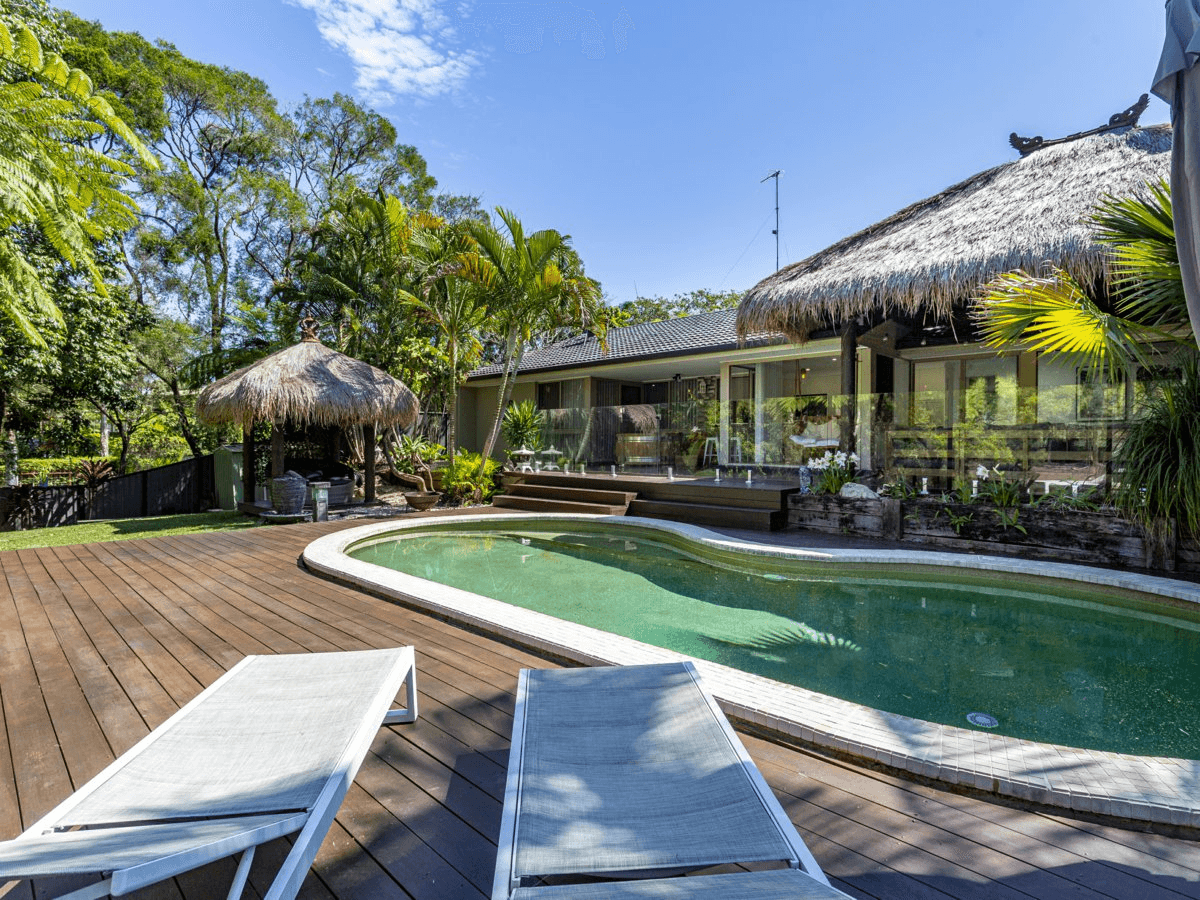 18 Carnoustie Court, ROBINA, QLD 4226