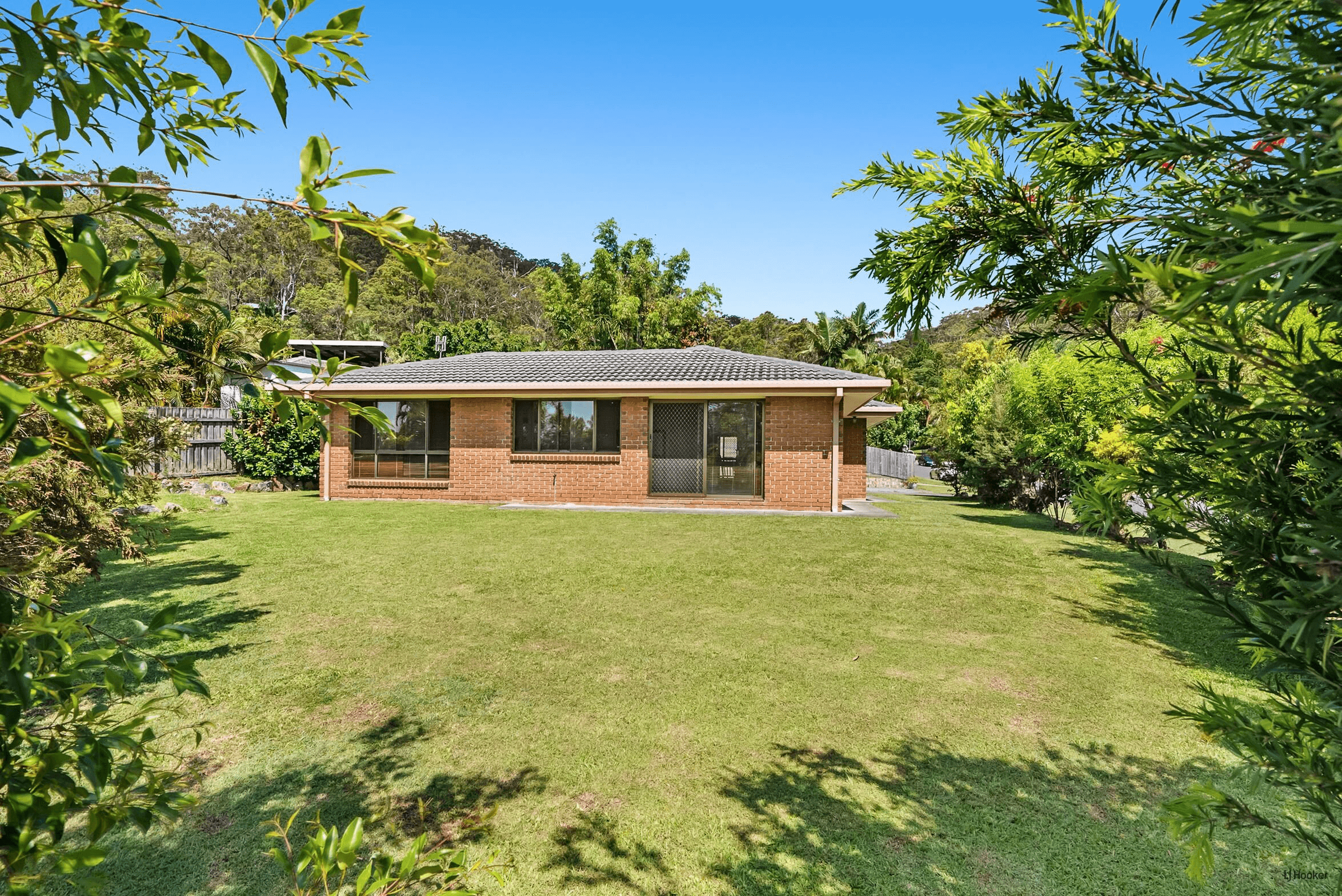 10 Bronhill Street, Currumbin Waters, QLD 4223