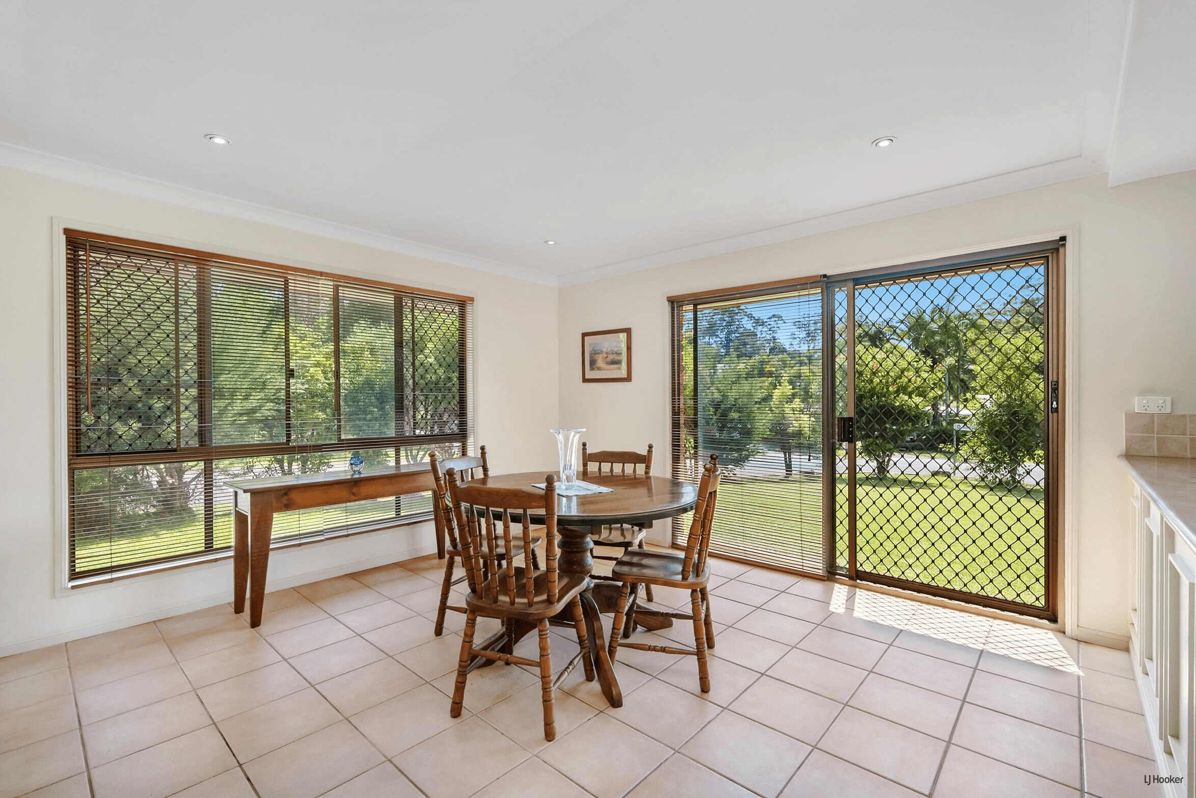 10 Bronhill Street, Currumbin Waters, QLD 4223