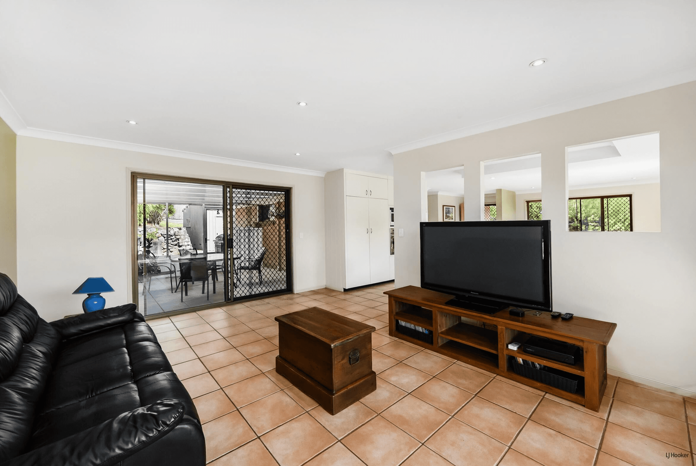 10 Bronhill Street, Currumbin Waters, QLD 4223