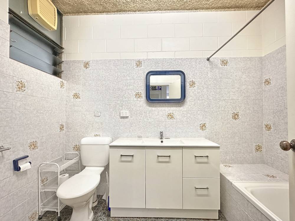 Unit 2/59 Hayles Ave, Arcadia, QLD 4819