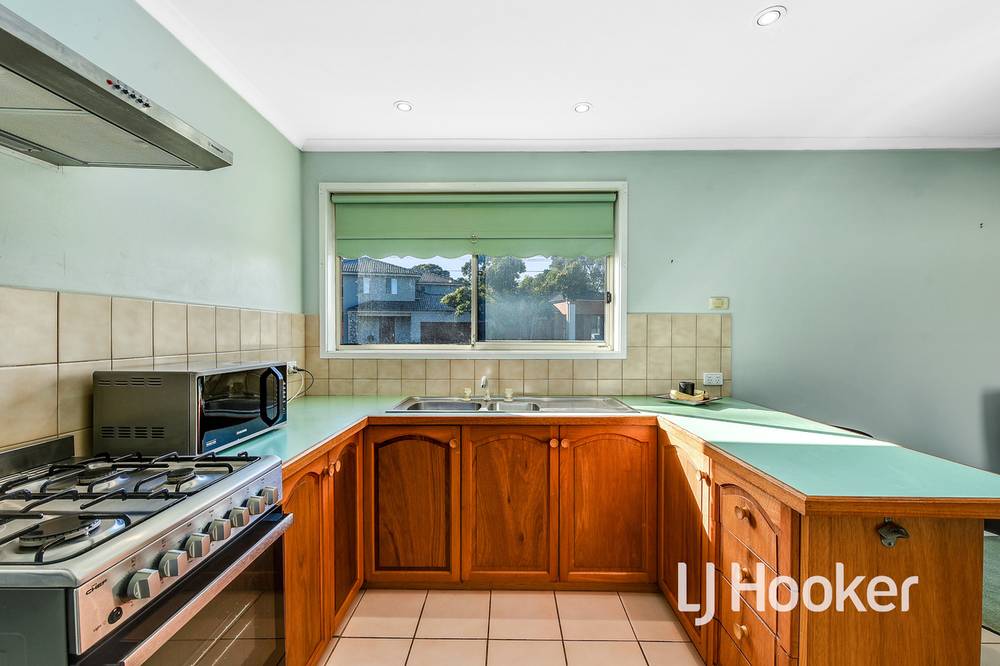 1/4 Edinborough Street, HALLAM, VIC 3803