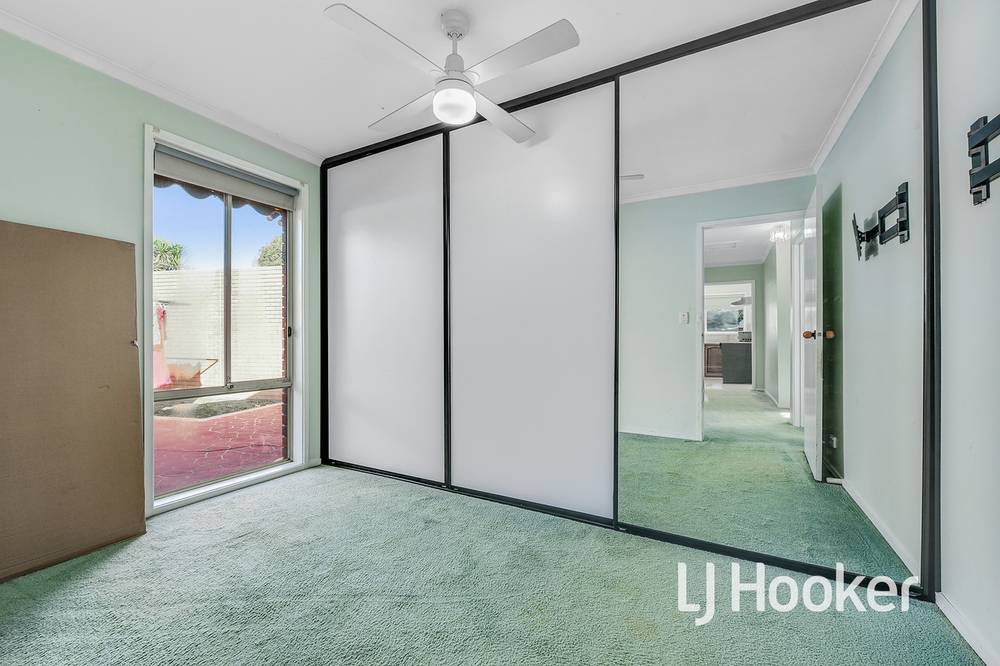 1/4 Edinborough Street, HALLAM, VIC 3803