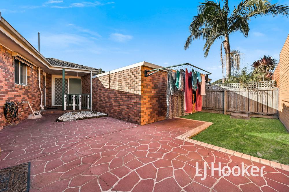 1/4 Edinborough Street, HALLAM, VIC 3803