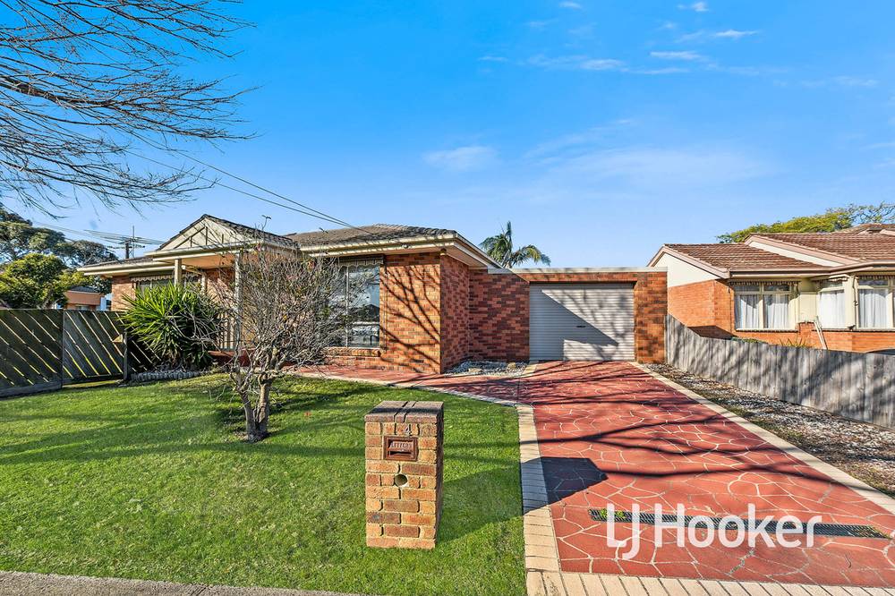 1/4 Edinborough Street, HALLAM, VIC 3803