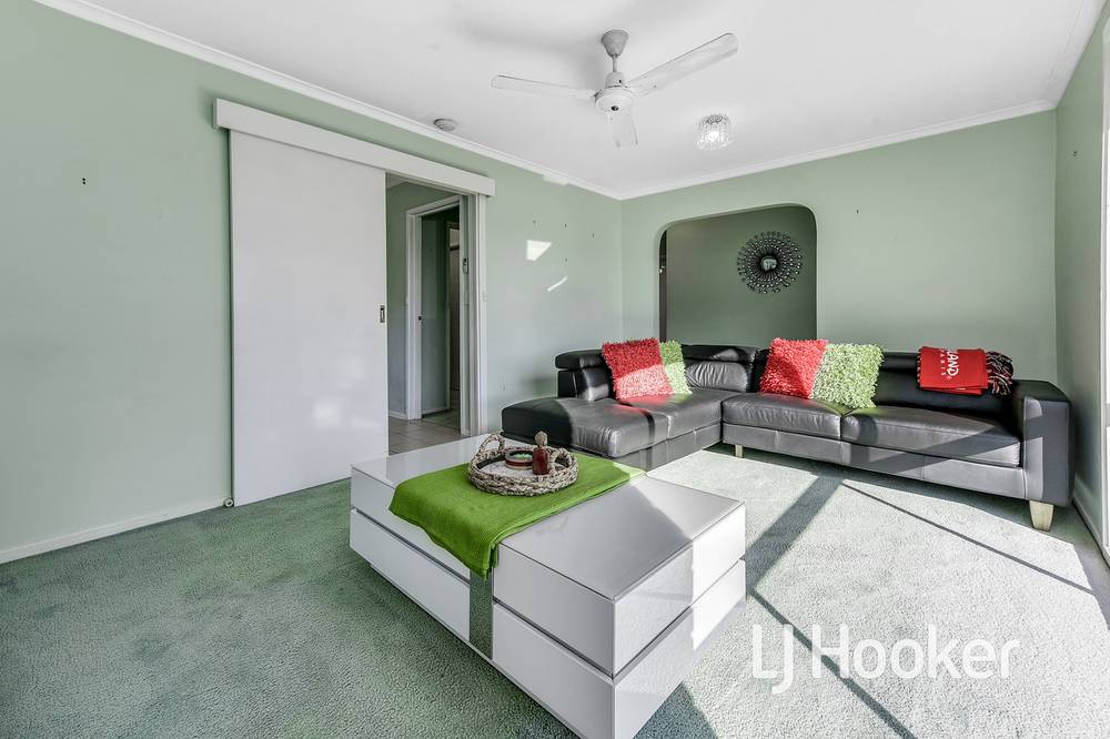 1/4 Edinborough Street, HALLAM, VIC 3803