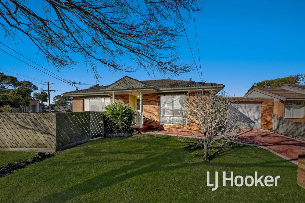 1/4 Edinborough Street, HALLAM, VIC 3803