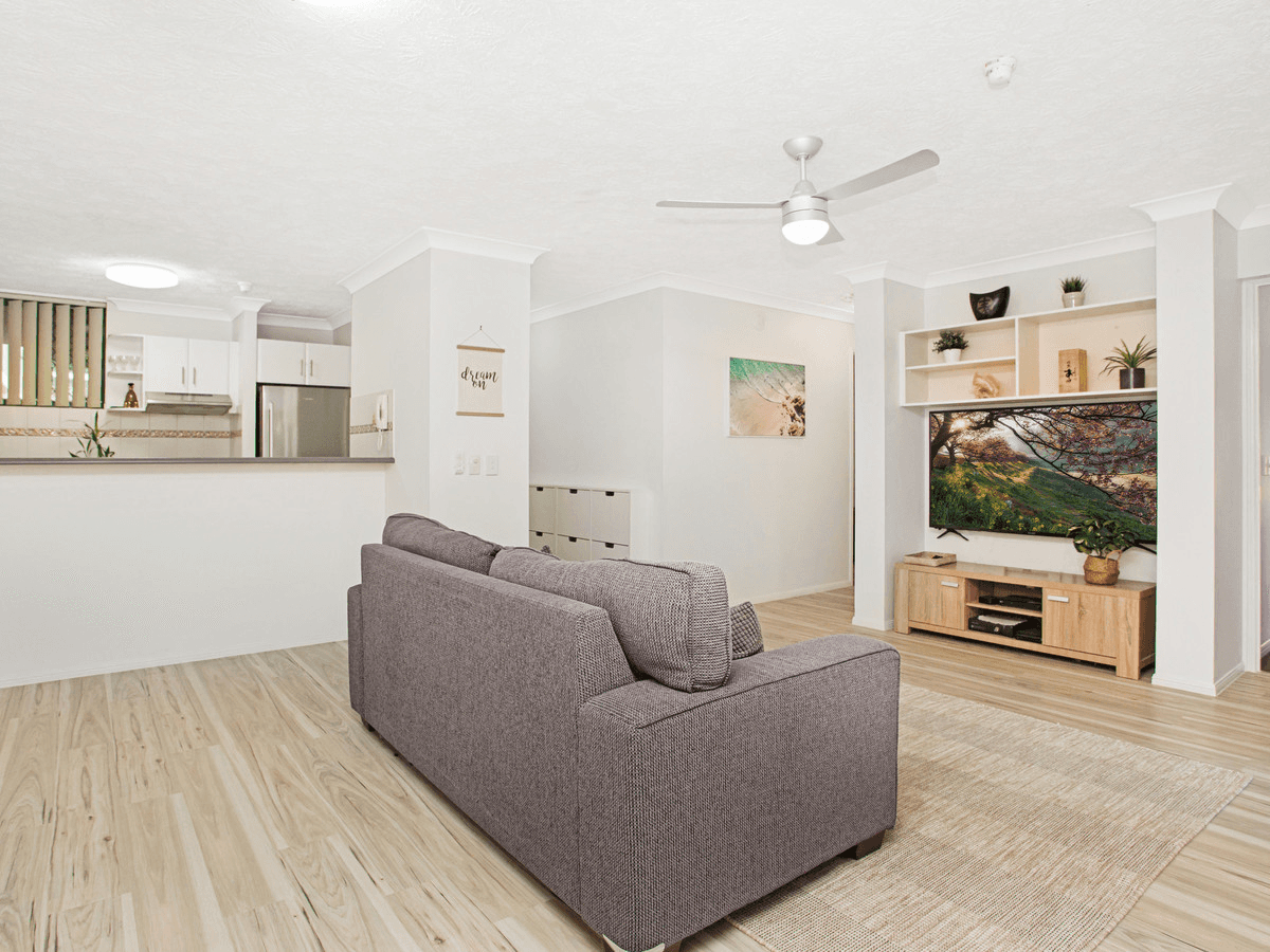 2/1 Burleigh Street, Burleigh Heads, QLD 4220