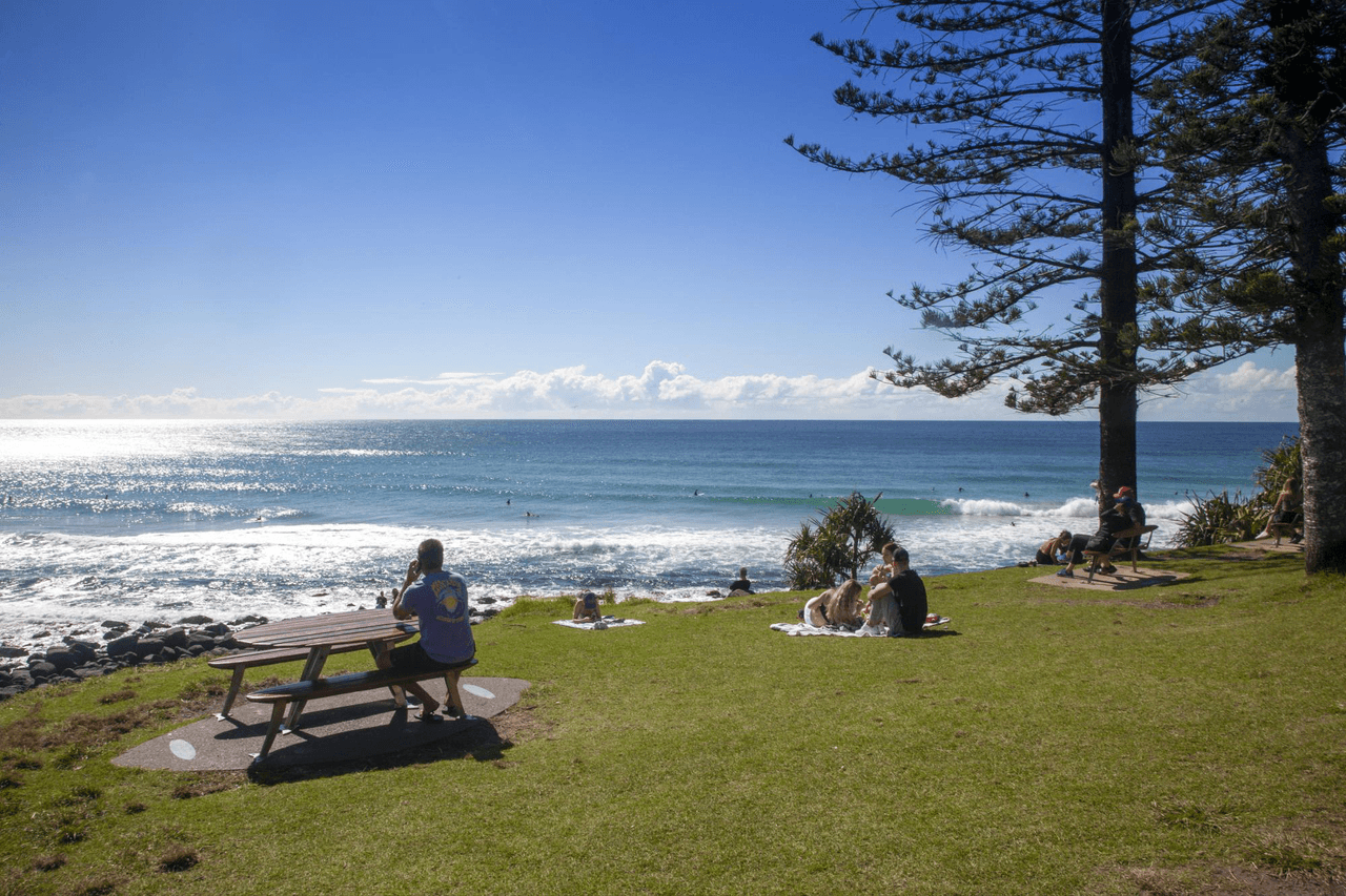 9 Tillys Place, BURLEIGH HEADS, QLD 4220