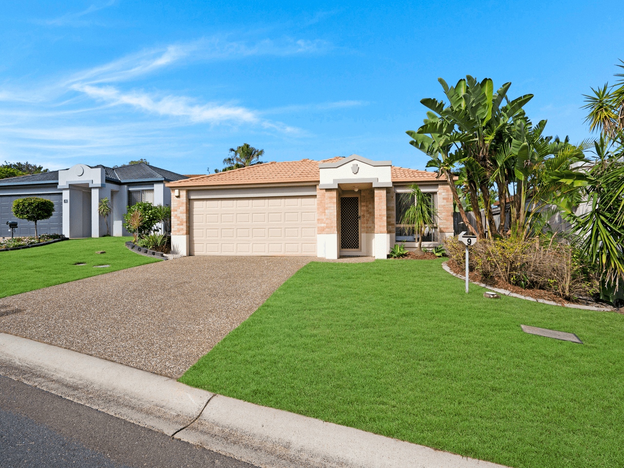 9 Tillys Place, BURLEIGH HEADS, QLD 4220