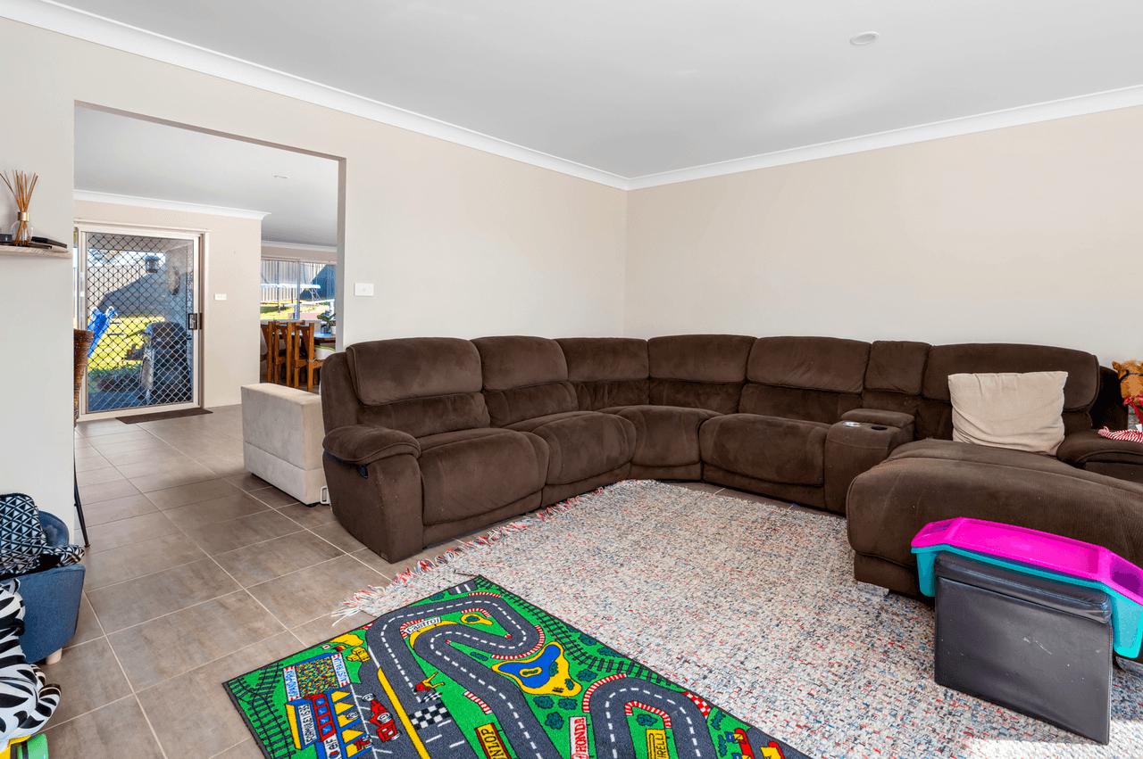 69 Broad Street, GILLIESTON HEIGHTS, NSW 2321