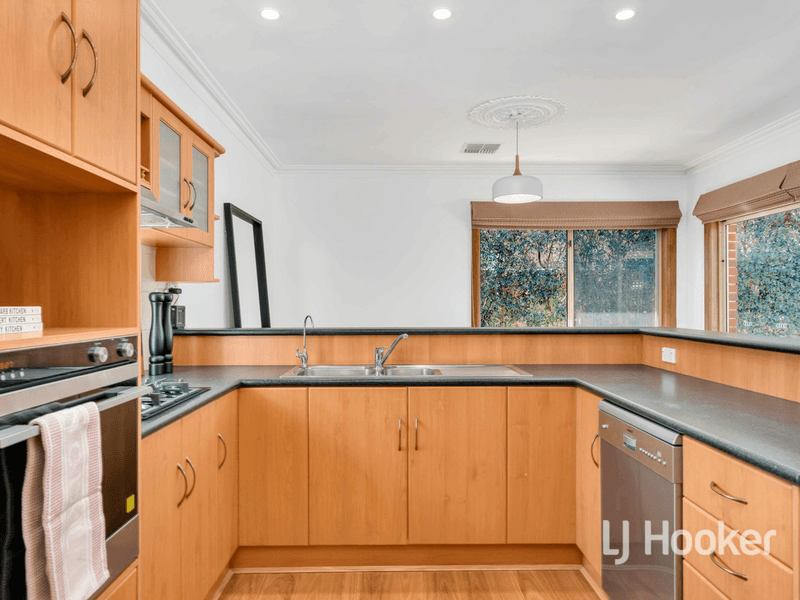 21 Windermere Crescent, MAWSON LAKES, SA 5095