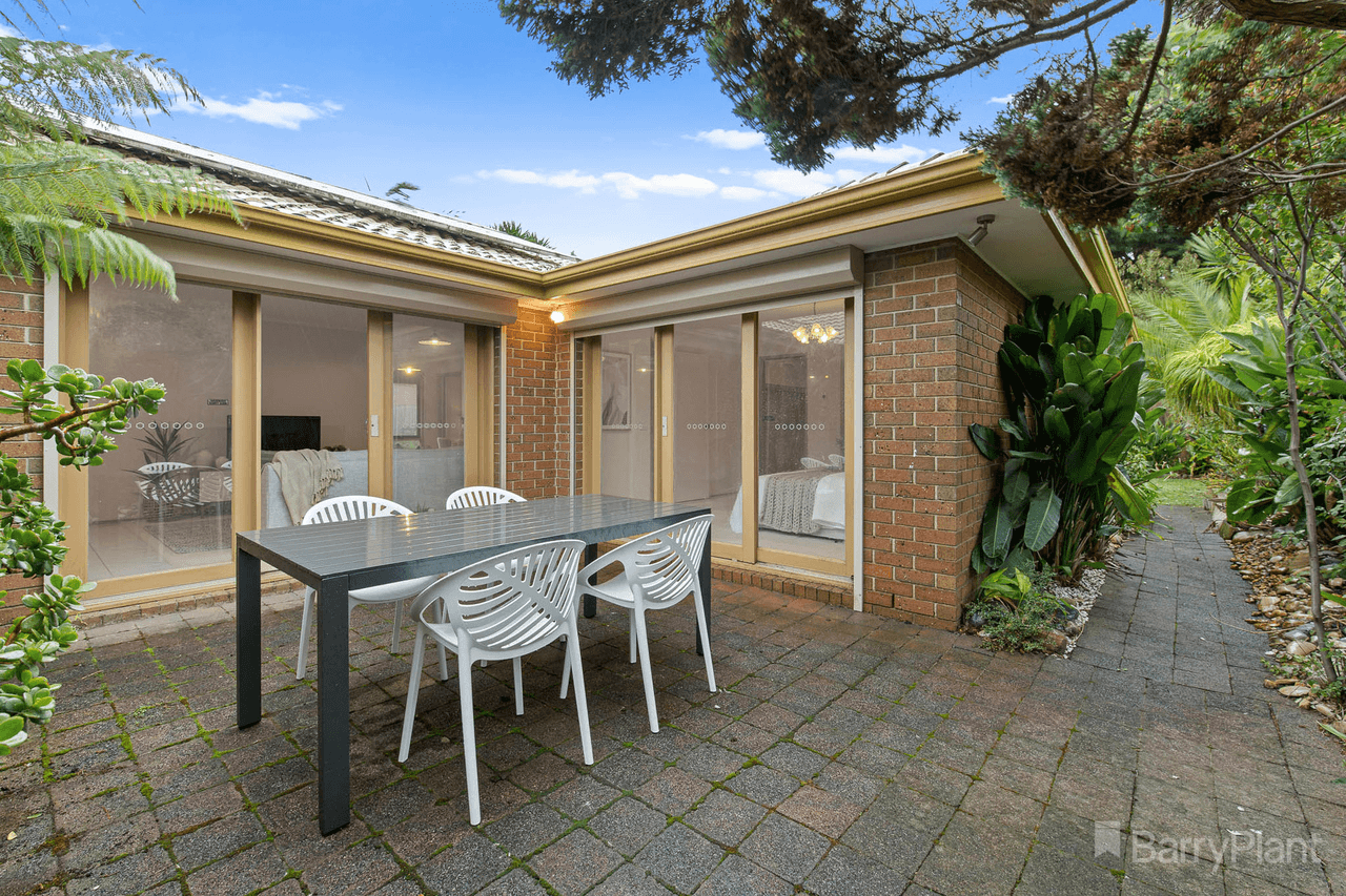 1 Natalie Rise, Endeavour Hills, VIC 3802