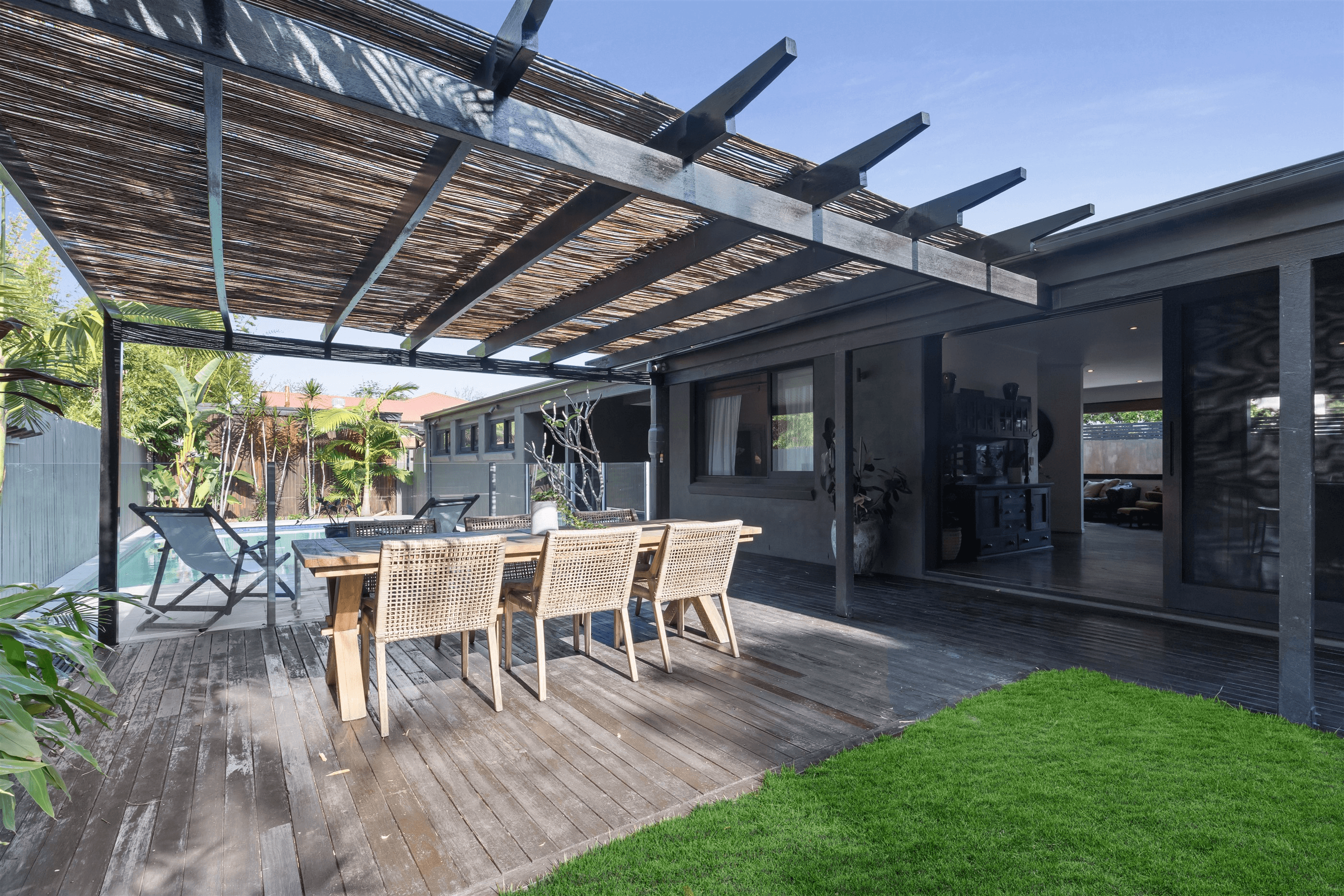 10 Gilbert Road, WINDSOR, QLD 4030