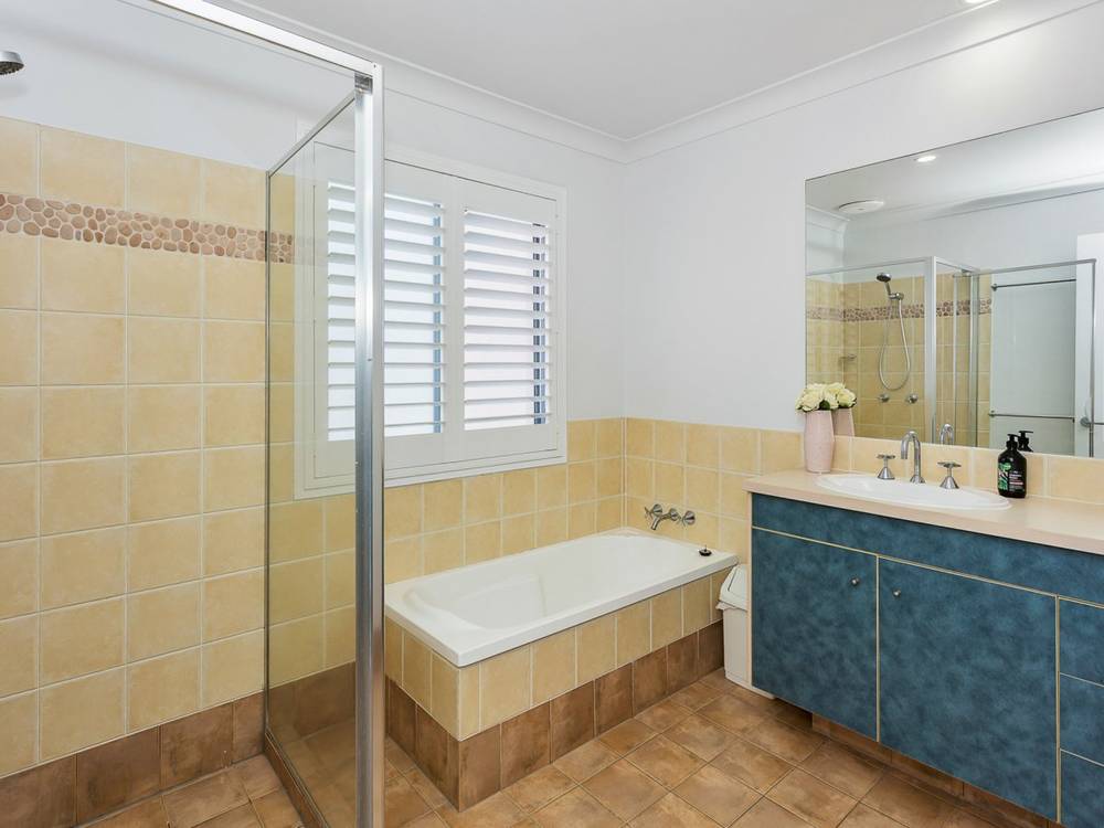 3/1 Shorehaven Pace, VARSITY LAKES, QLD 4227