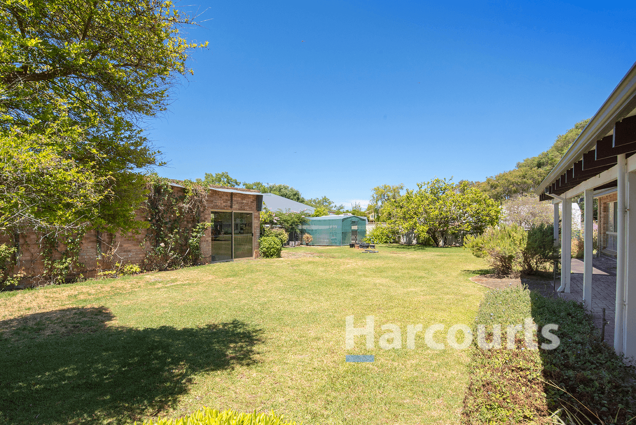 10 Peaker Court, WEST BUSSELTON, WA 6280