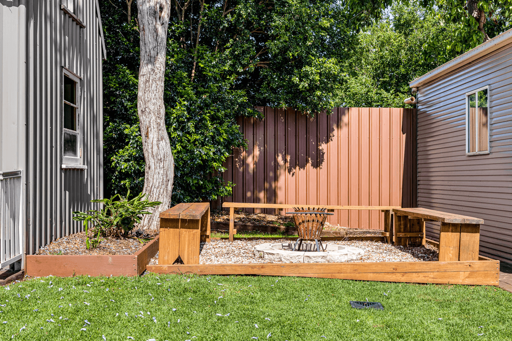 22 Loveday Street, RANGEVILLE, QLD 4350