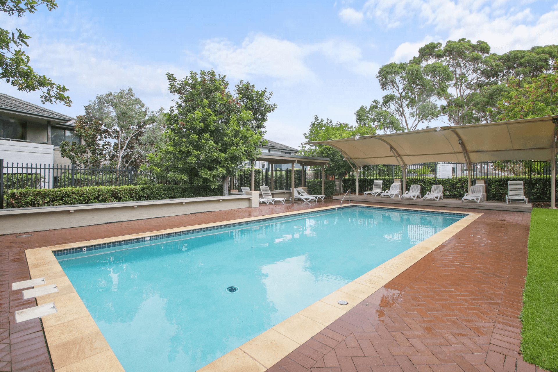 16 Leeds Street, Stanhope Gardens, NSW 2768