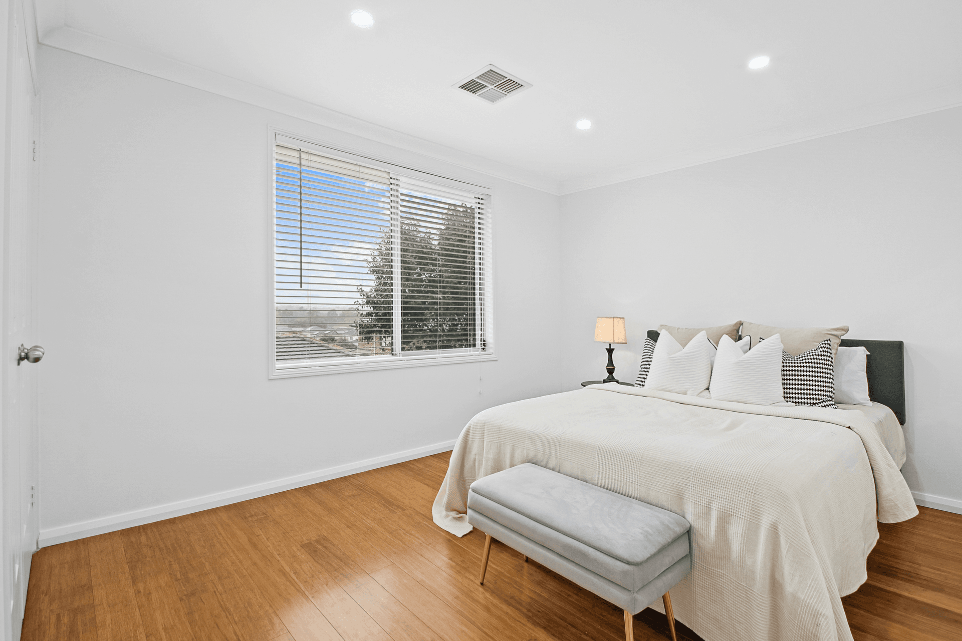 16 Leeds Street, Stanhope Gardens, NSW 2768