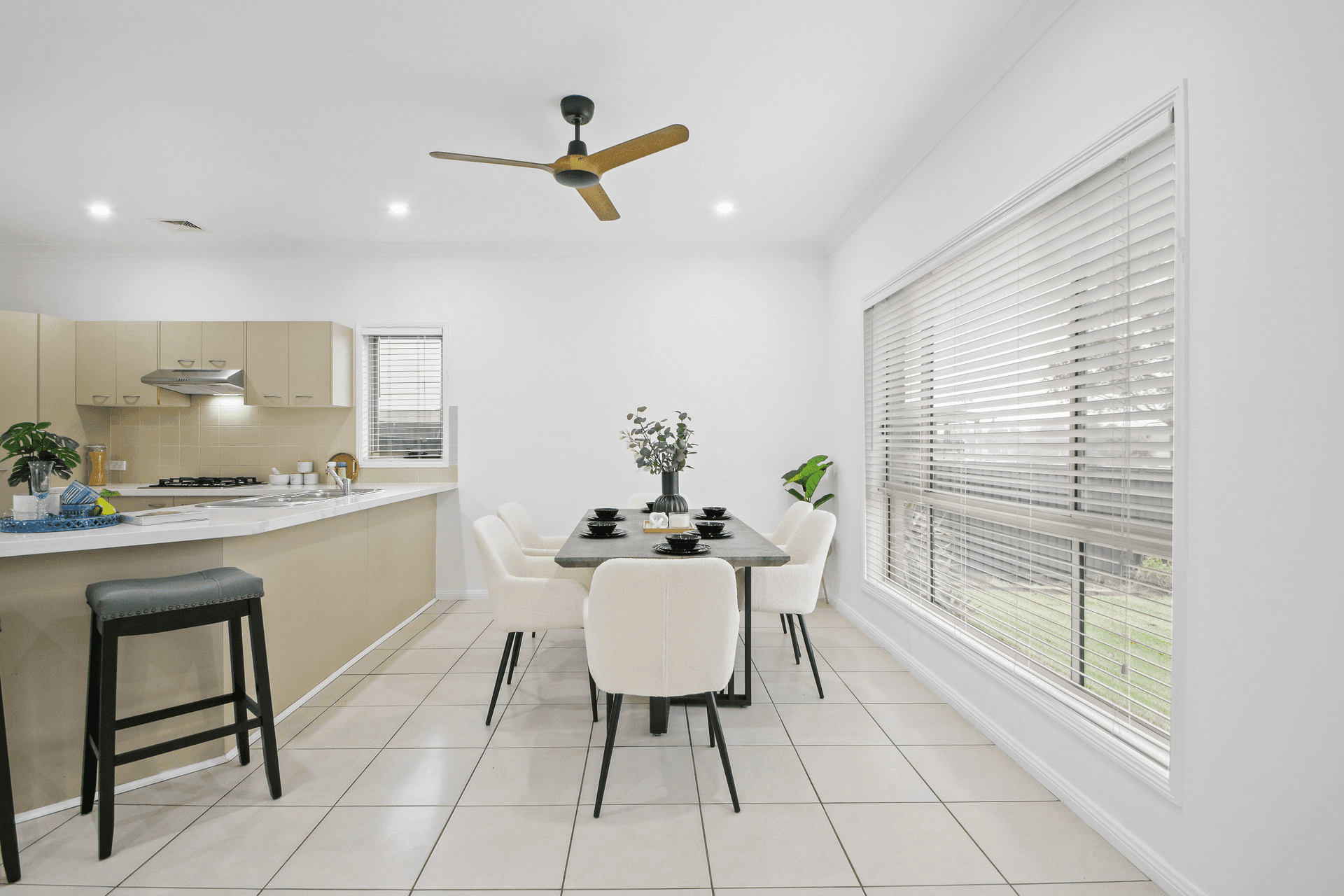 16 Leeds Street, Stanhope Gardens, NSW 2768