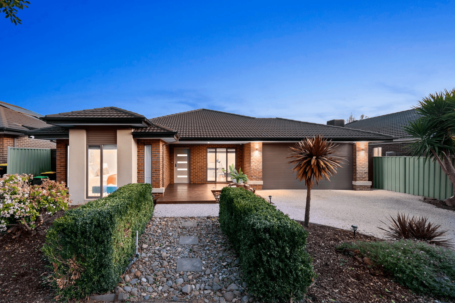 22 Kunuka Circuit, CAROLINE SPRINGS, VIC 3023