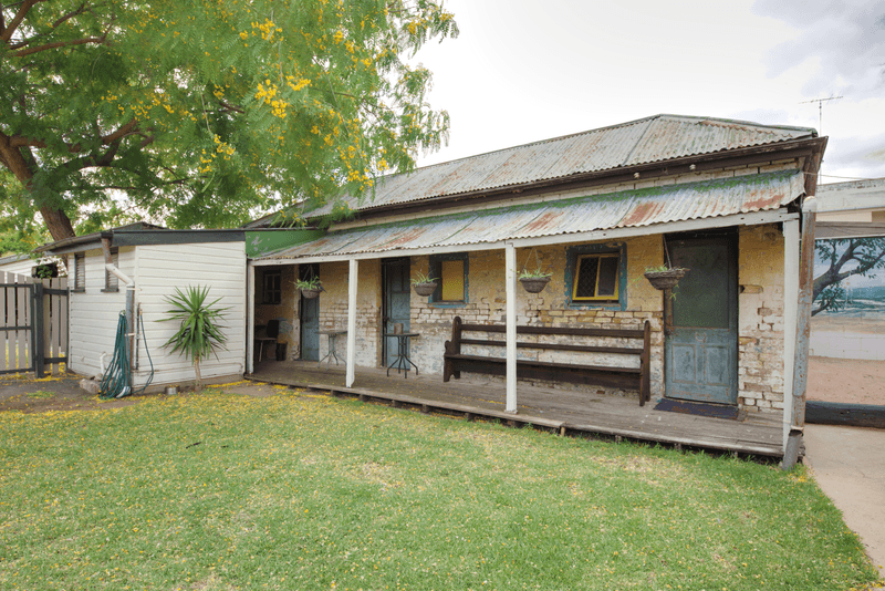 89 Campbell Street, OAKEY, QLD 4401