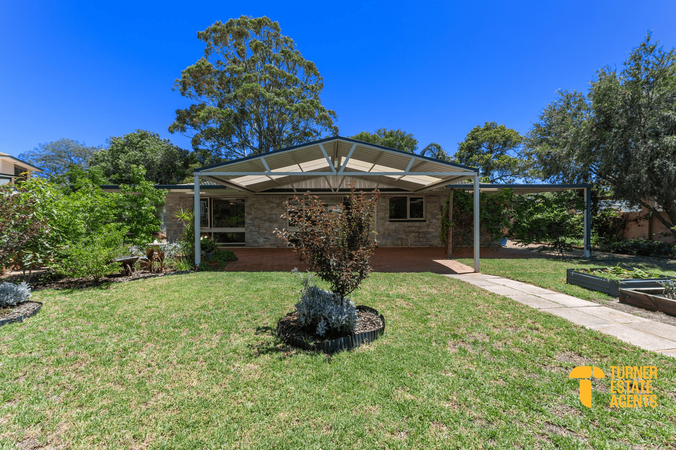 15 Bolt Court, LESMURDIE, WA 6076