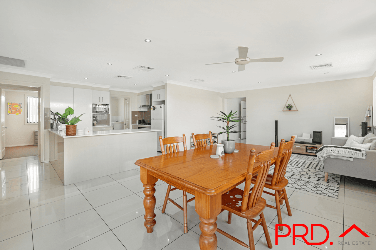 5 Carnegie Place, TAMWORTH, NSW 2340