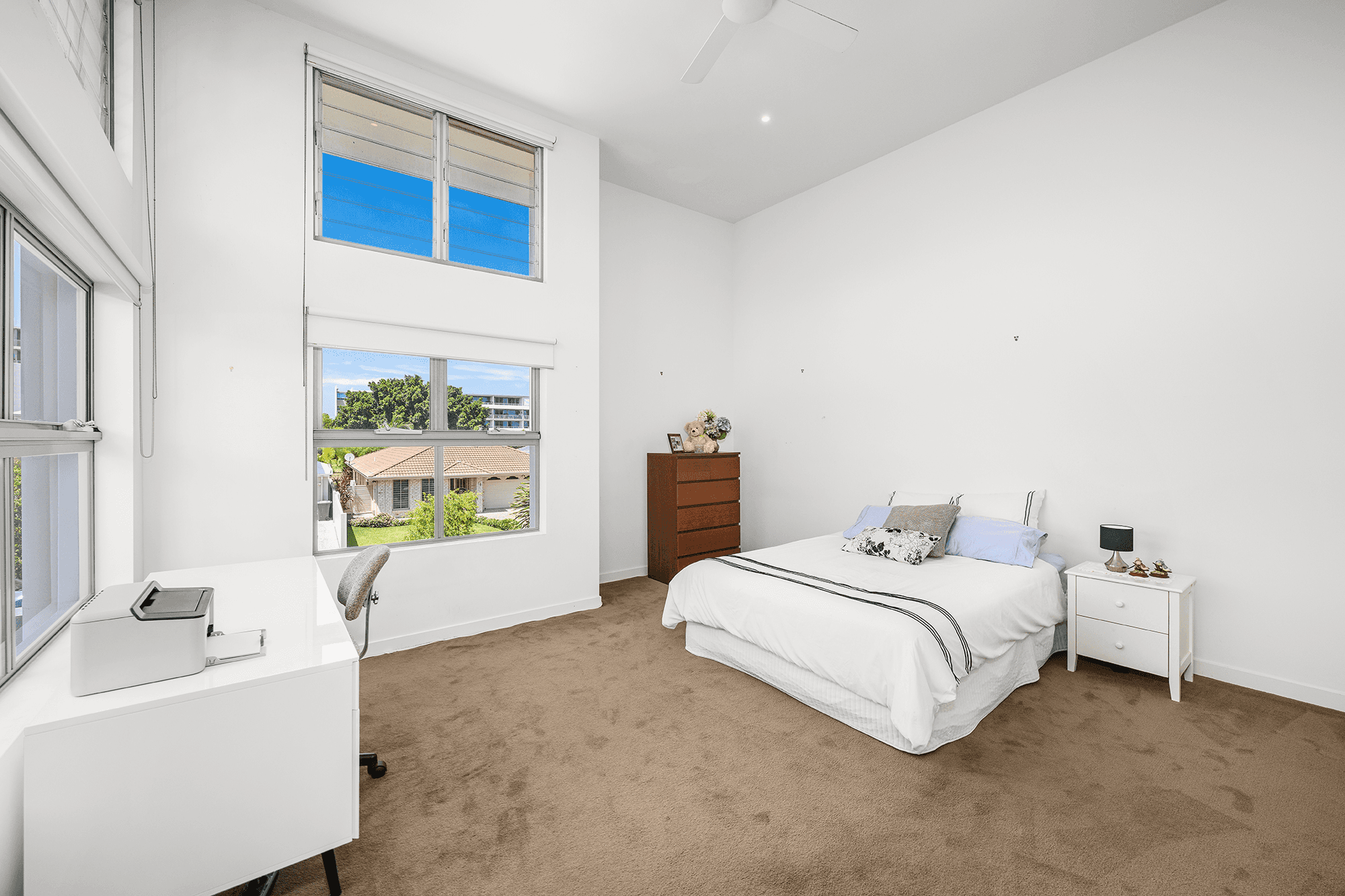 2/11 South Quay Drive, BIGGERA WATERS, QLD 4216