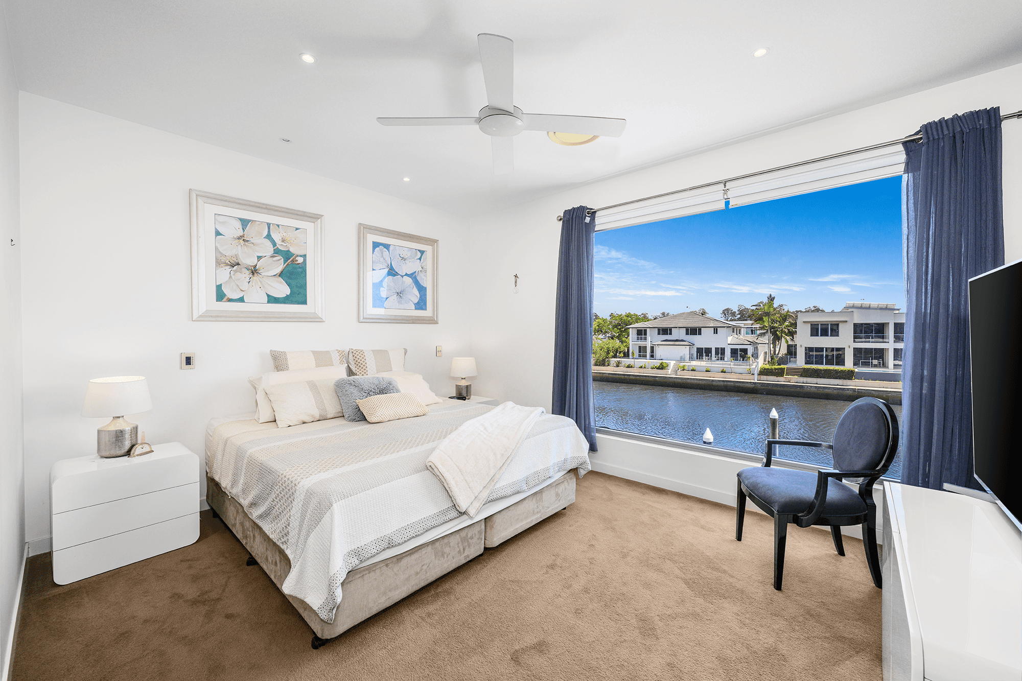 2/11 South Quay Drive, BIGGERA WATERS, QLD 4216