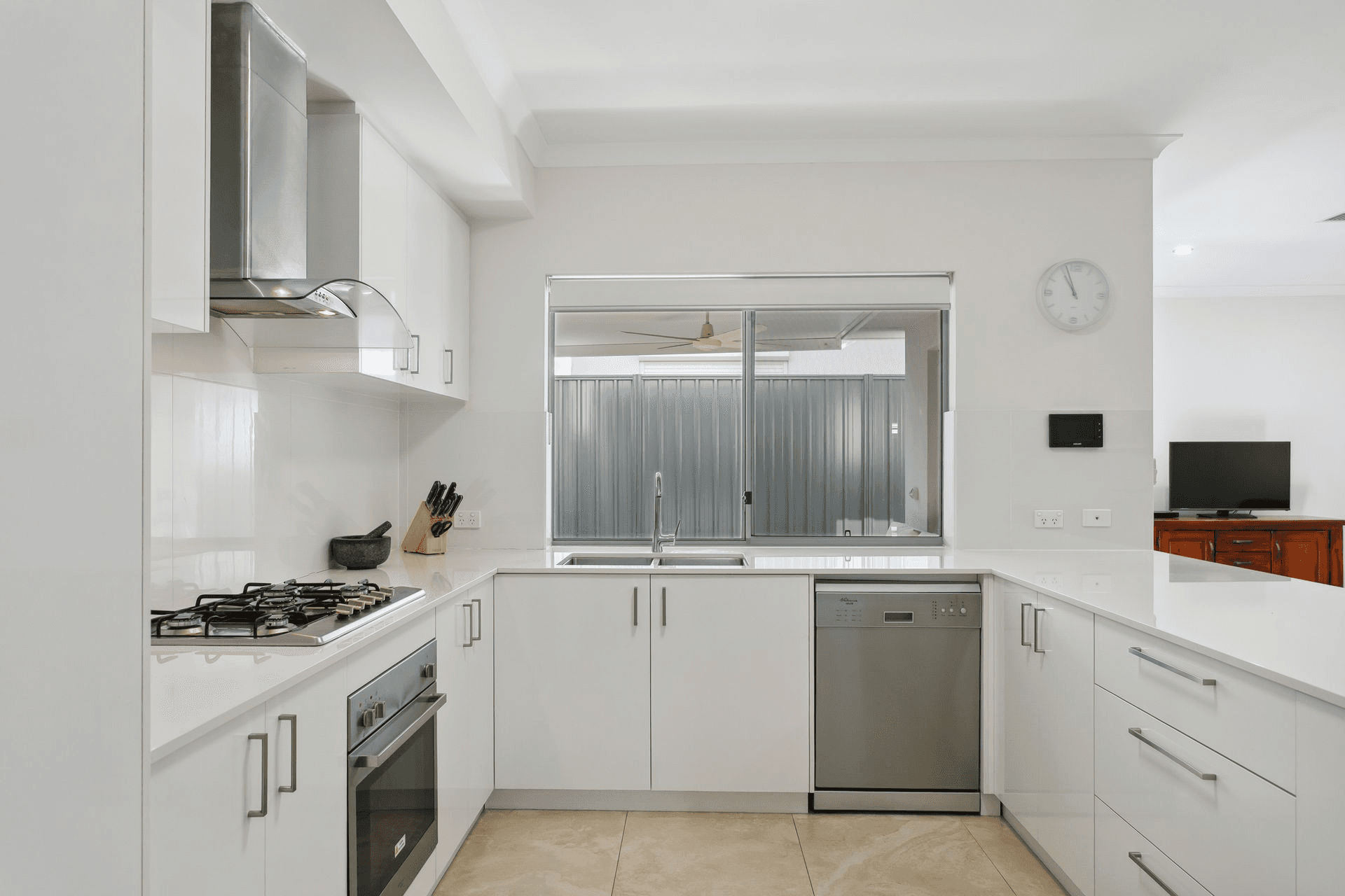 3/211 Royal Street, YOKINE, WA 6060