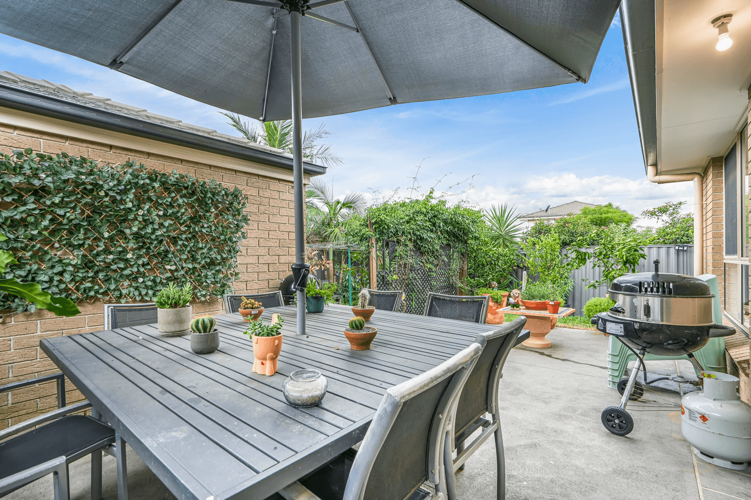 137 Glenmore Ridge Drive, GLENMORE PARK, NSW 2745