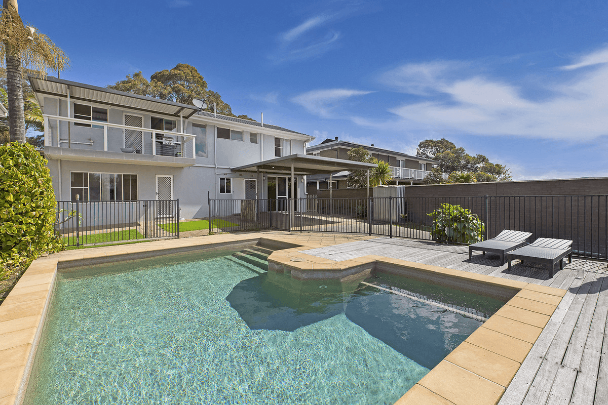 11 Talara Avenue, BATEAU BAY, NSW 2261