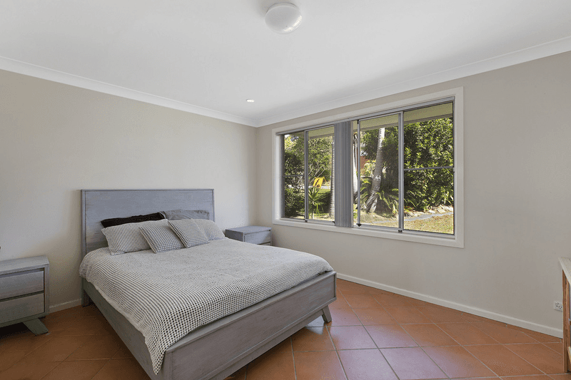 11 Talara Avenue, BATEAU BAY, NSW 2261