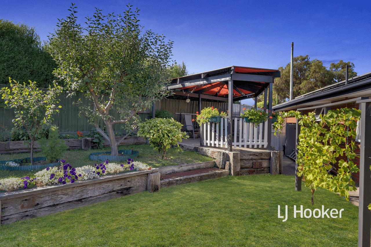 9 Gleneadie Close, HAMPTON PARK, VIC 3976