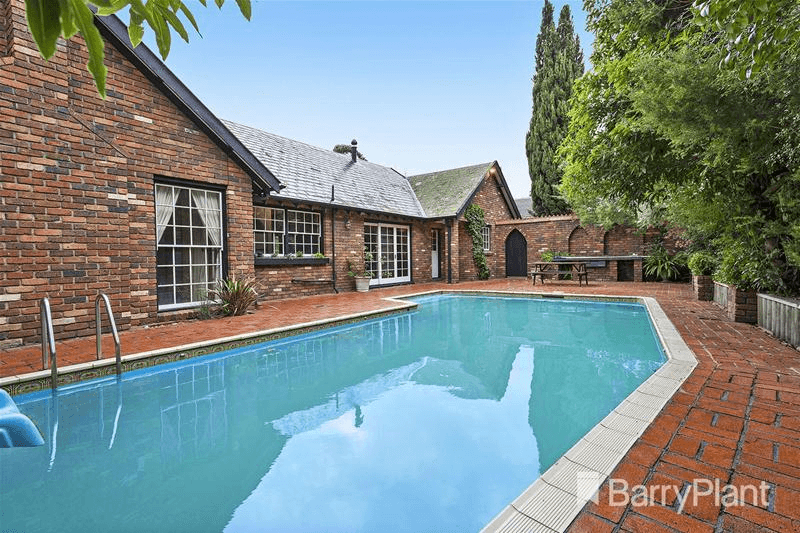 4 Woodland Court, Dingley Village, VIC 3172