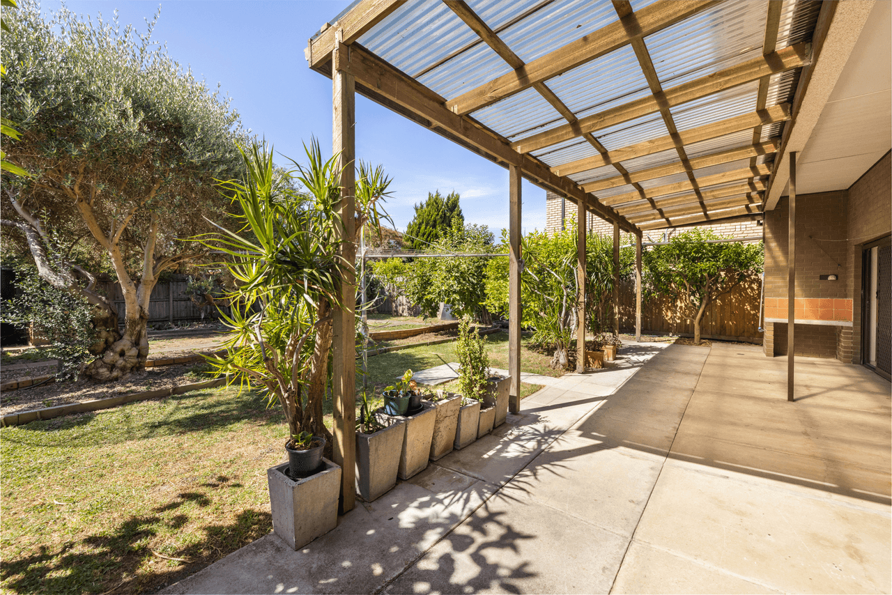 12 Ash Grove, KEILOR EAST, VIC 3033