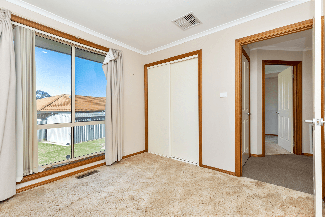 17 Roberts Way, KOORINGAL, NSW 2650