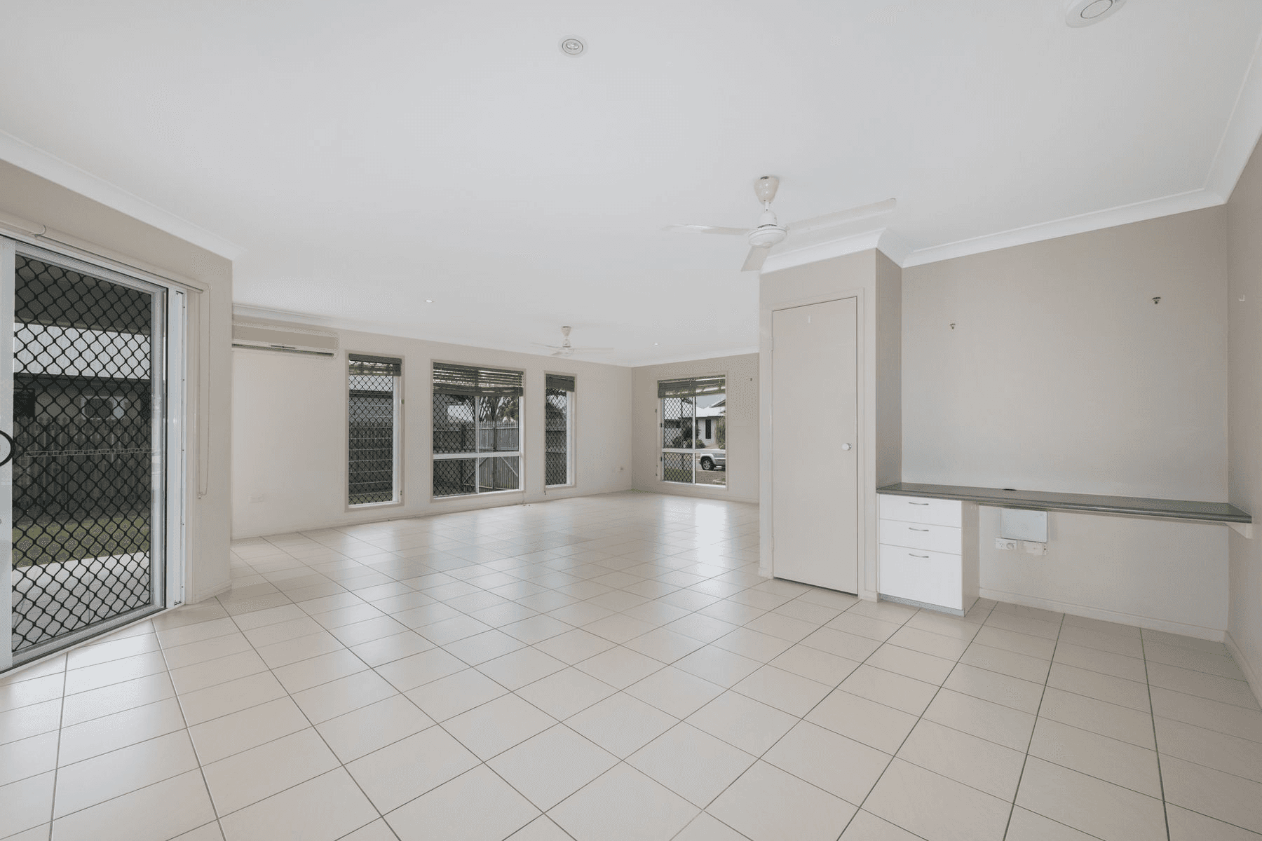 7 Newbury Drive, MOUNT LOW, QLD 4818