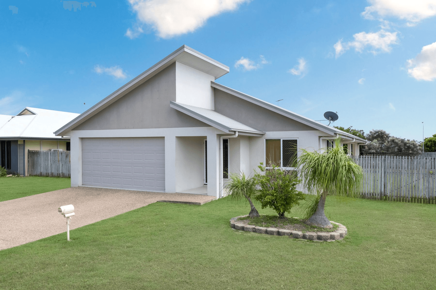 7 Newbury Drive, MOUNT LOW, QLD 4818