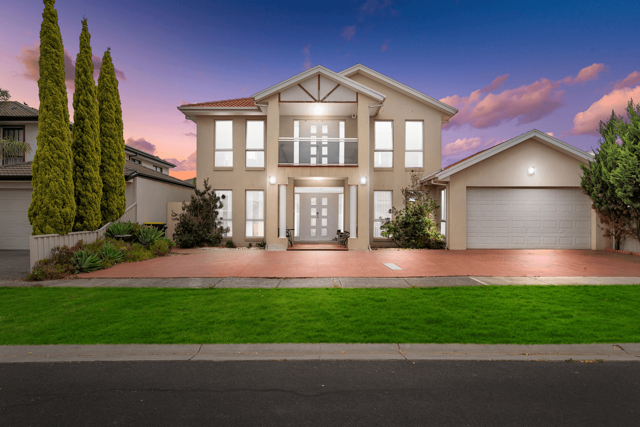 18 Eglington Court, TAYLORS HILL, VIC 3037