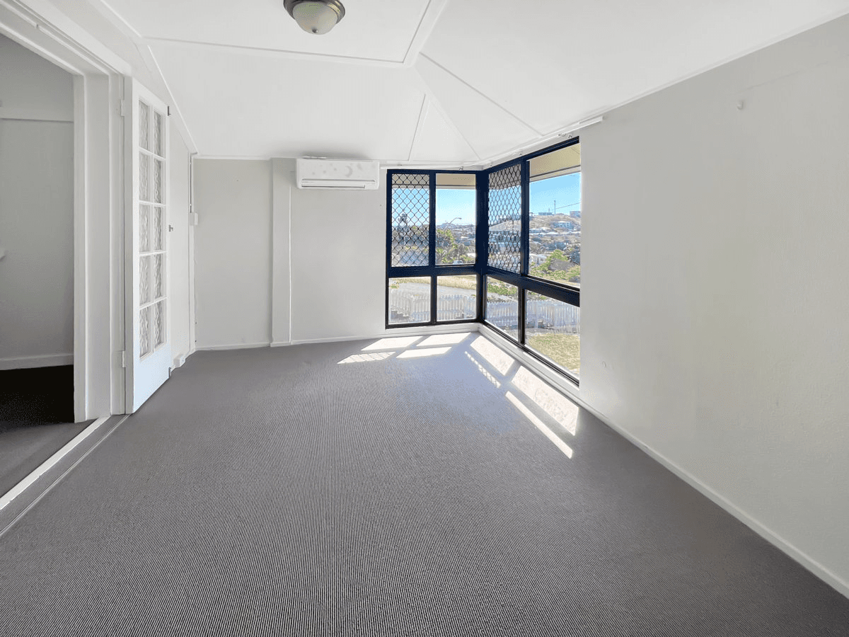 29 Mitchell Street, BOWEN, QLD 4805