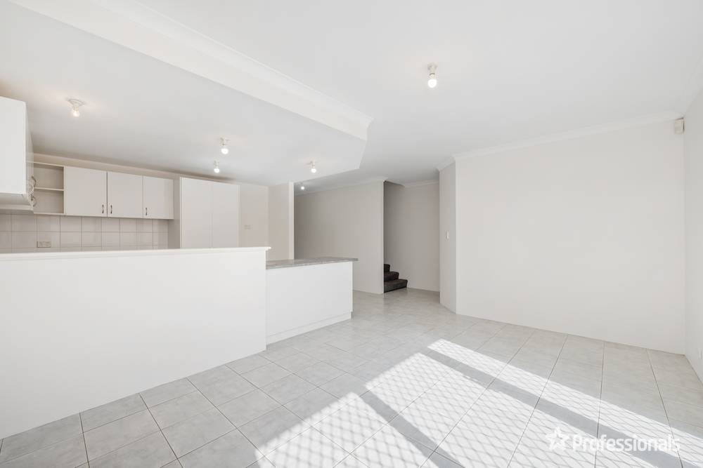 2/18 Gibbs Street, EAST CANNINGTON, WA 6107