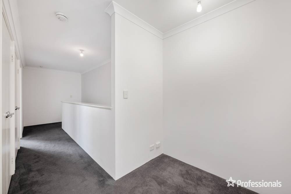 2/18 Gibbs Street, EAST CANNINGTON, WA 6107