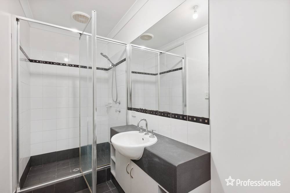 2/18 Gibbs Street, EAST CANNINGTON, WA 6107