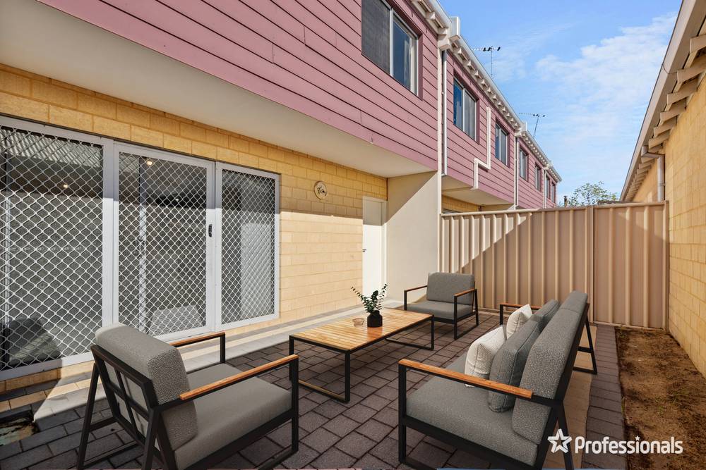 2/18 Gibbs Street, EAST CANNINGTON, WA 6107