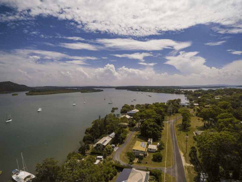 168 Canaipa Point Dr, Russell Island, QLD 4184